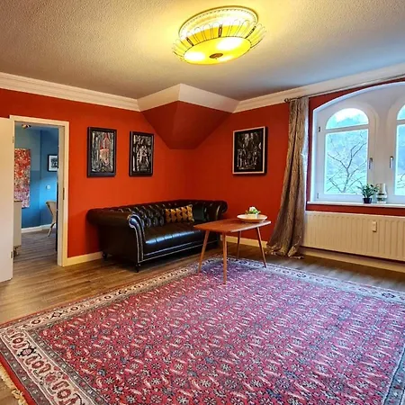 Apartment Arthouse *