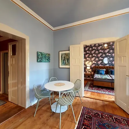 Arthouse Apartment